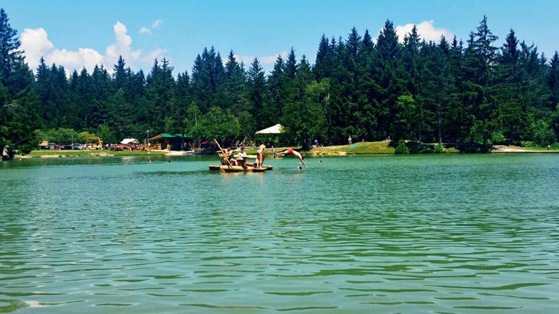 Summer atmosphere at Lake Bloke.